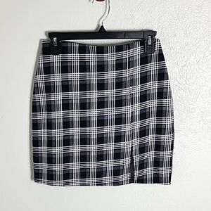 Chocolate Black & White Plaid Mini-Skirt, Size Large